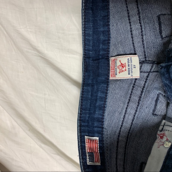 Medium/dark denim true religion shorts. - Picture 4 of 4